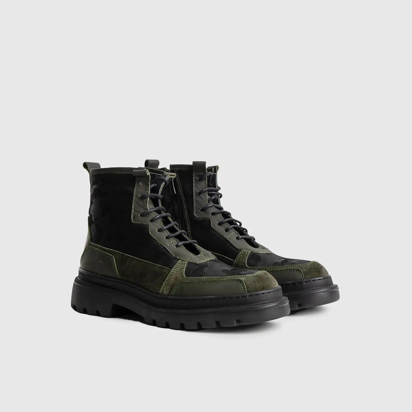 Statement Combat Boots 5114-2