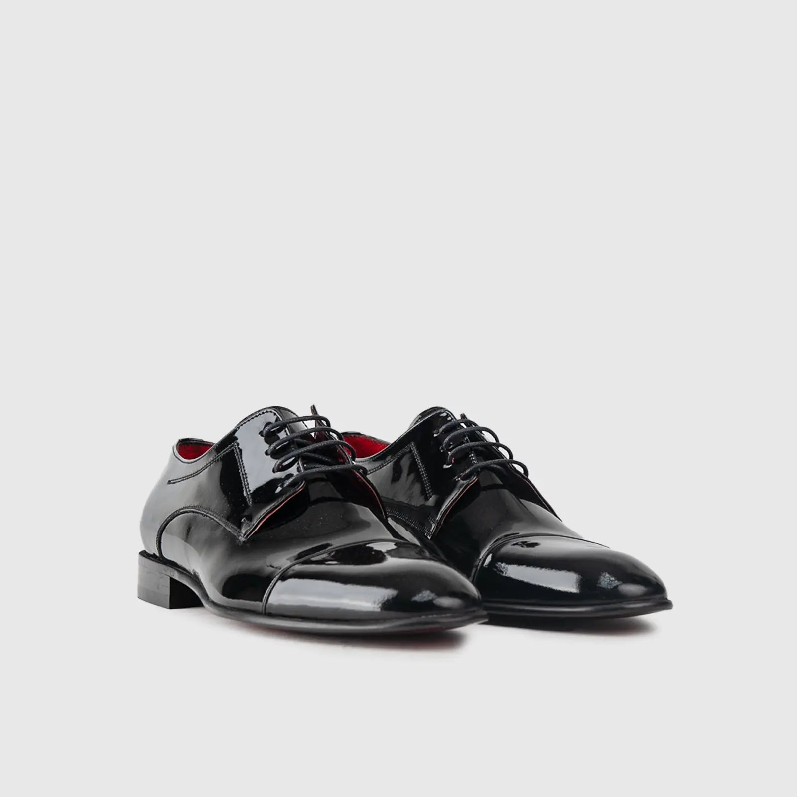 FORMALES 0082 BLACK PATENT