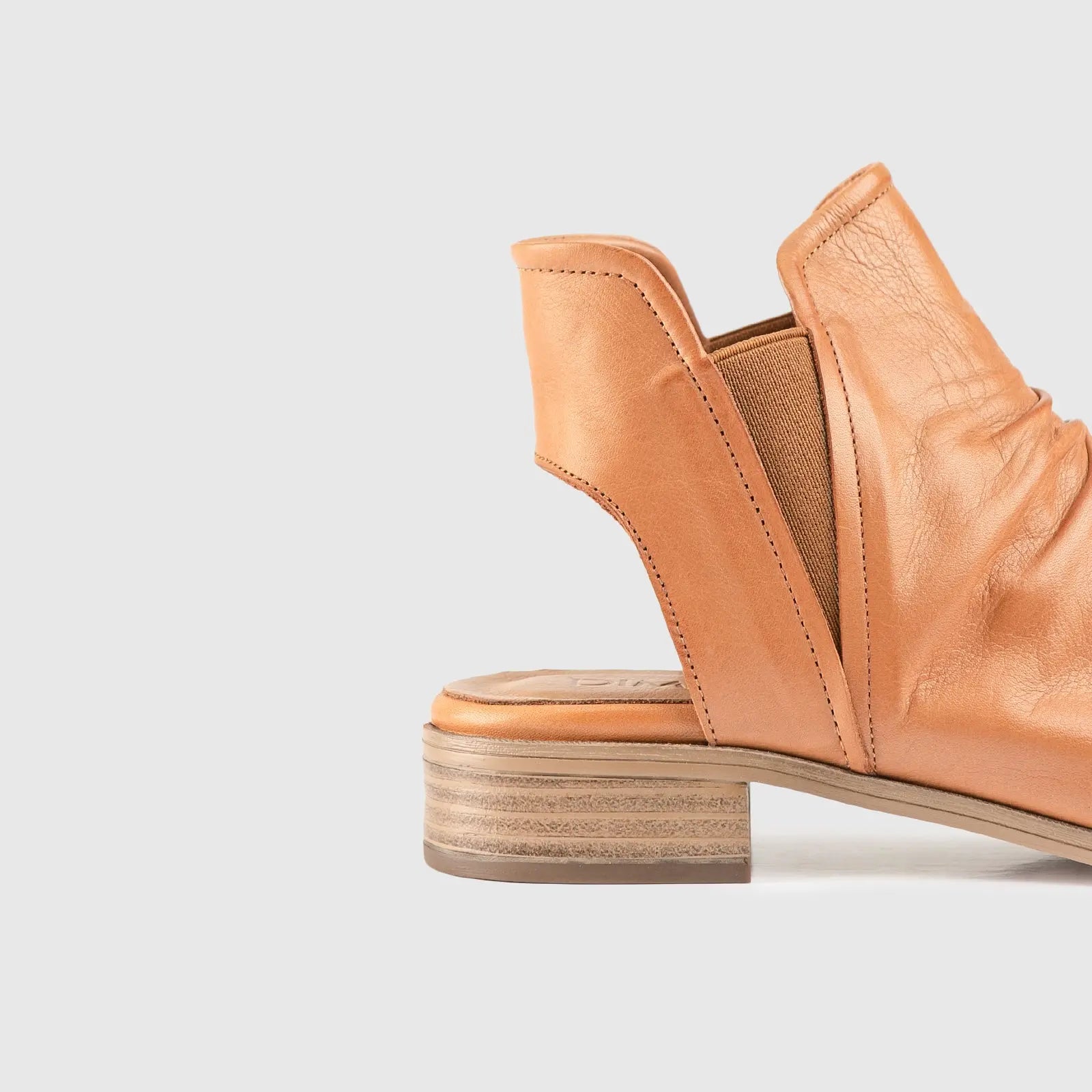 Leather Comfort Block Heel Sandal Brown 8841