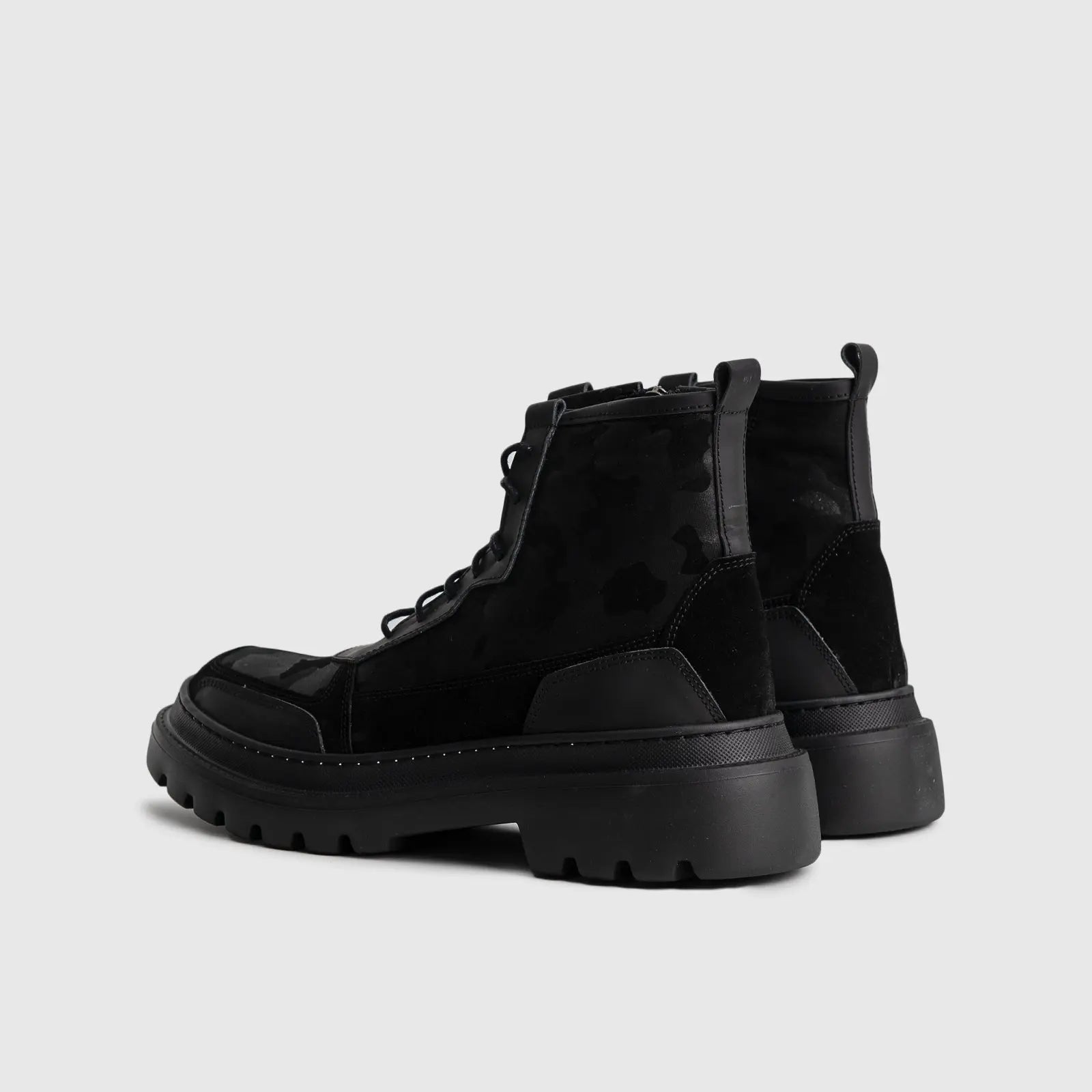 Statement Combat Boots 5114