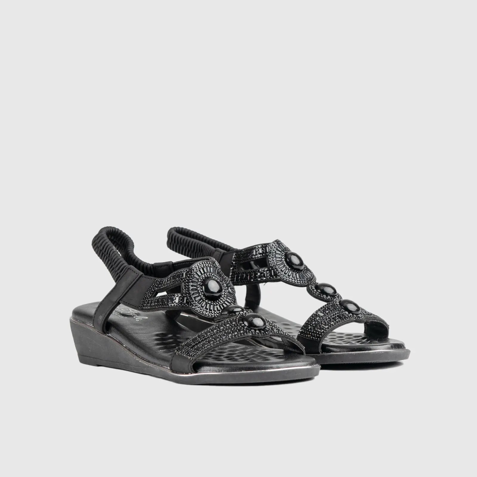 Soft Style Nakia Wedge Comfort Sandal Black 01485