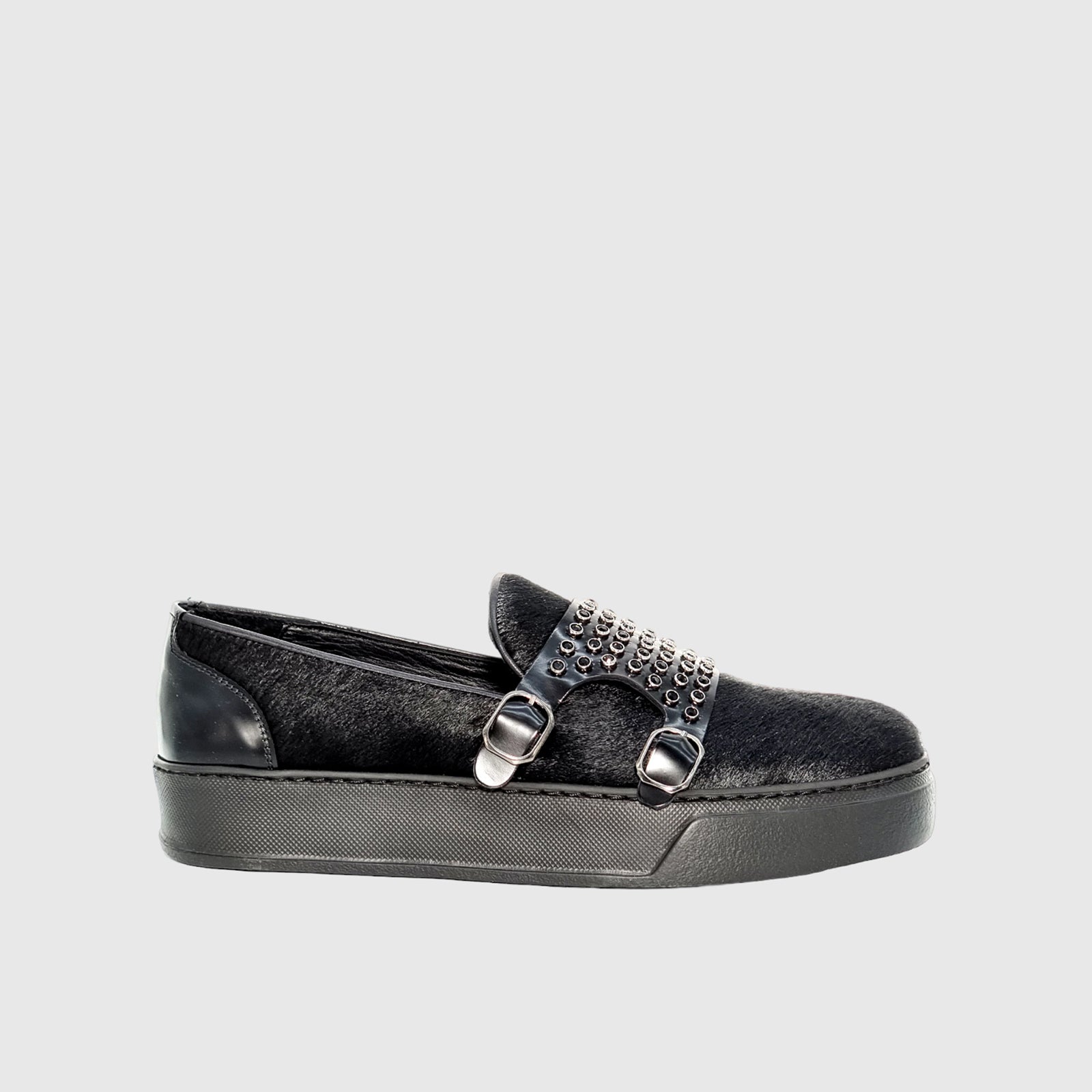 Casual Comfort Sneakers - ELI10350