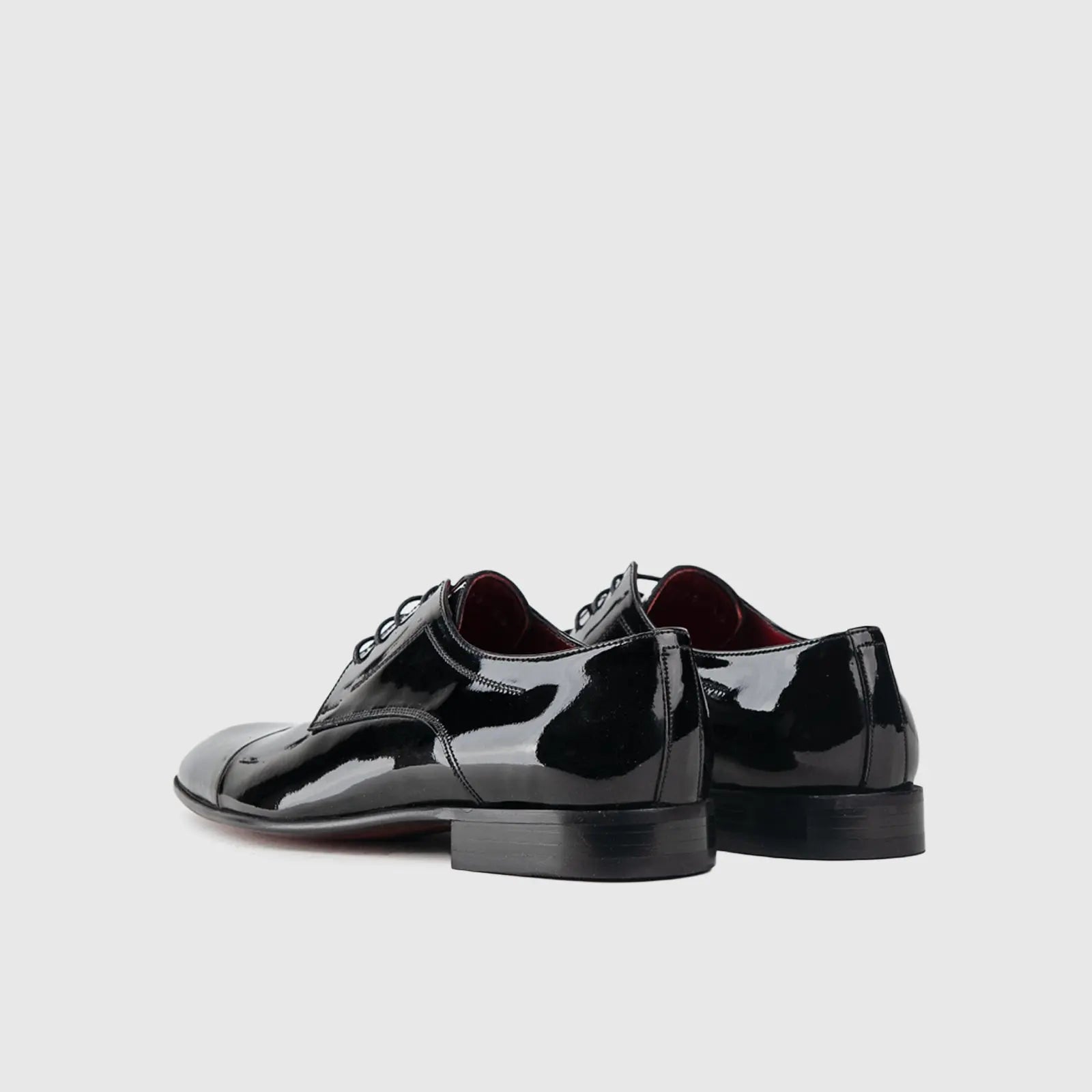 FORMALES 0082 BLACK PATENT