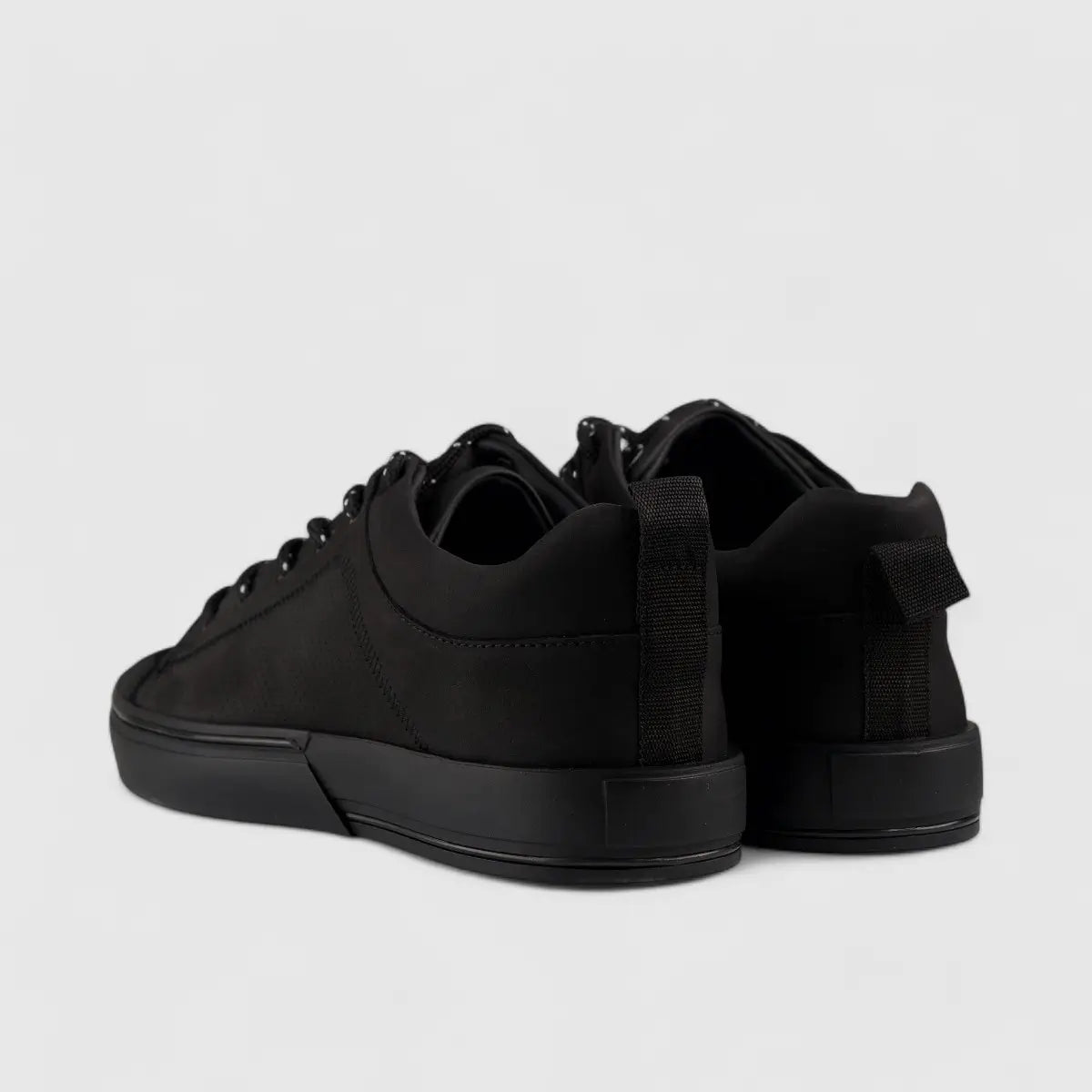 Bulletti Lace Up Sneaker Black 152-17134