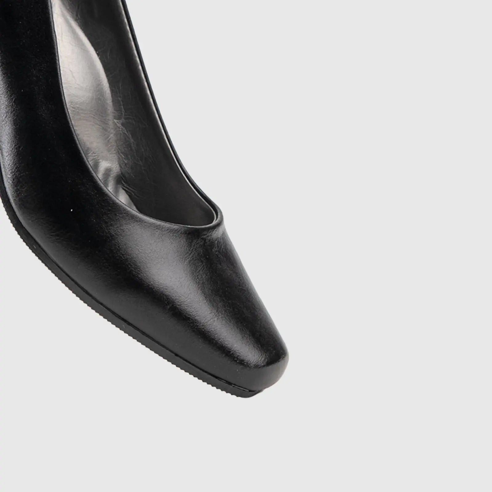 Low Block Heel Court Shoe 10032 Black