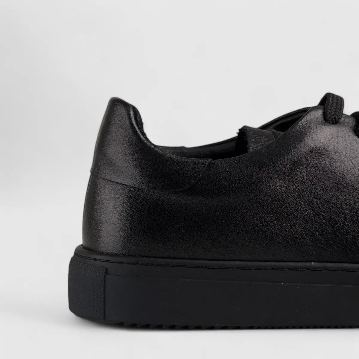 Formales Lace Up Leather Sneaker Black Tokyo 4289