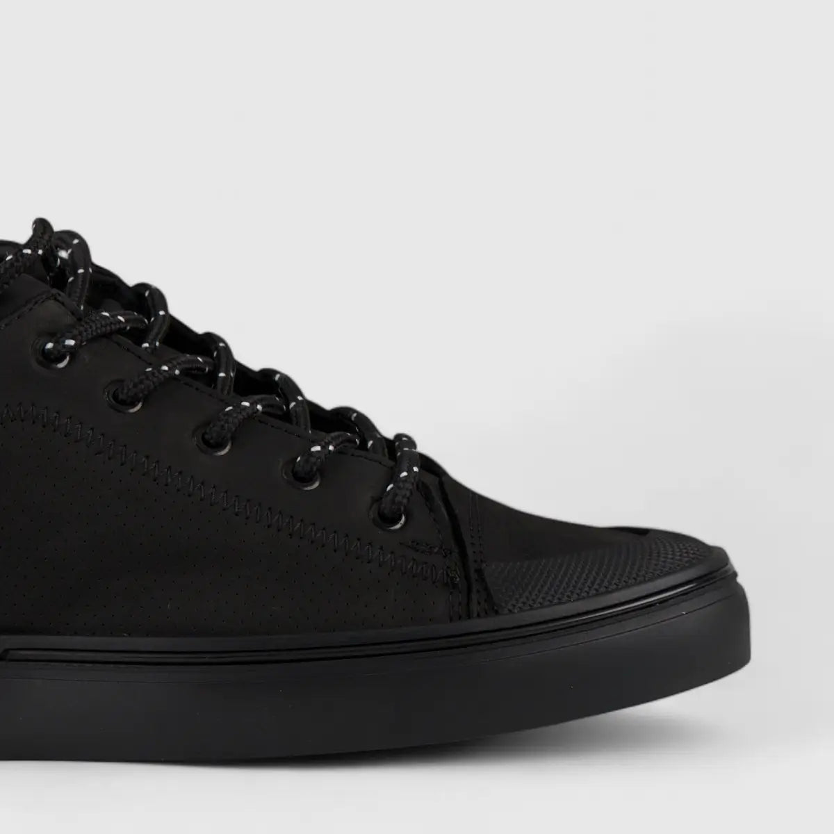 Bulletti Lace Up Sneaker Black 152-17134