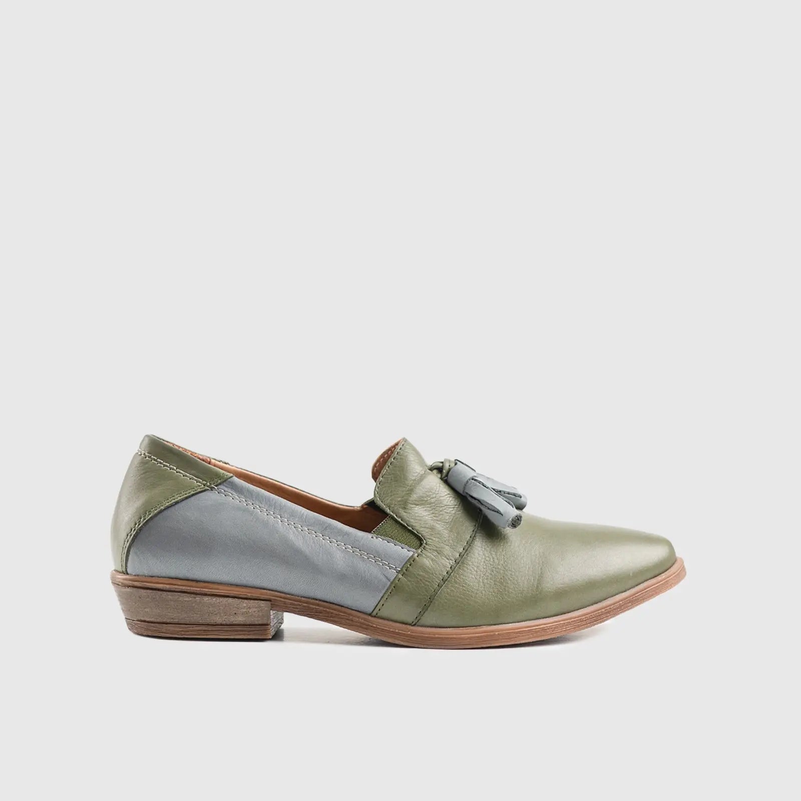 Leather Slip On Tassels 2893 Olive/Light Blue