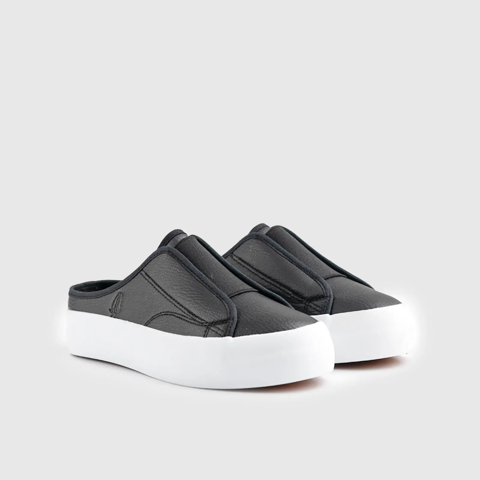 Soft Style Forbi Open Back Sneaker Black 01400