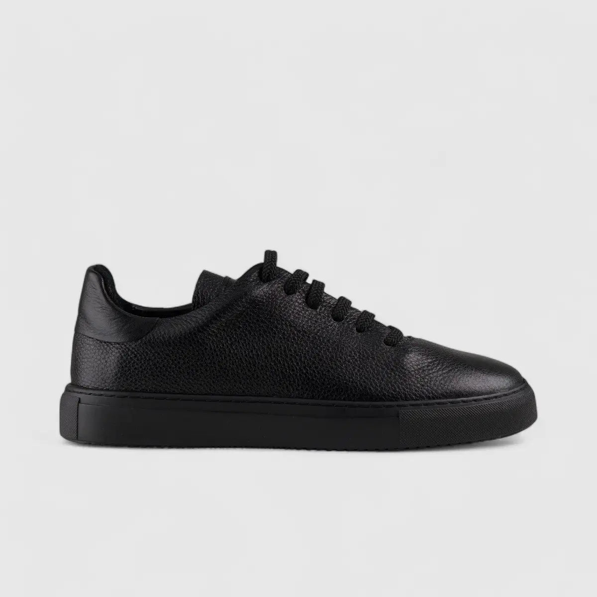 Formales Lace Up Leather Sneaker Black 4289