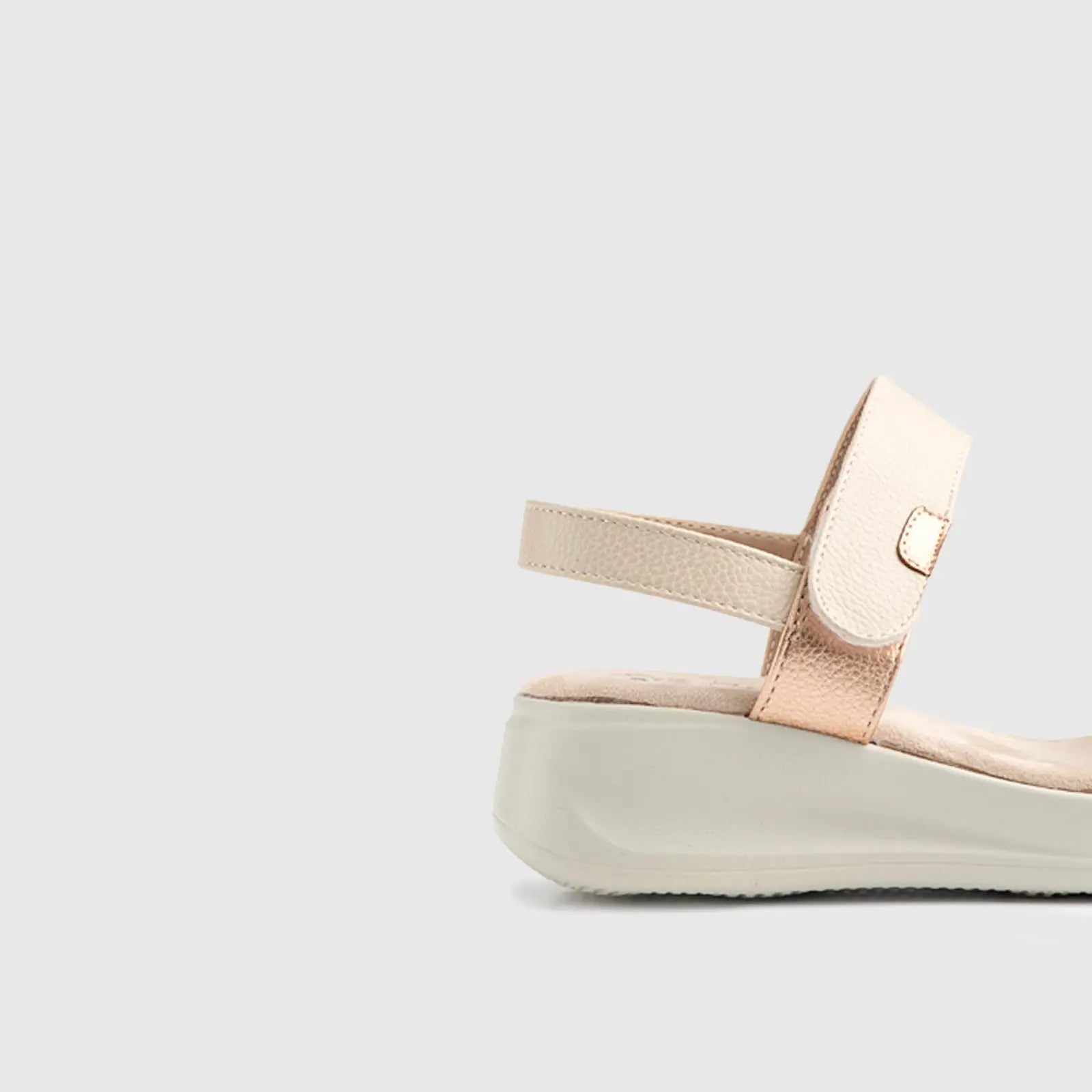 Soft Style Eleri Wedge Sandal Rose Gold 01482