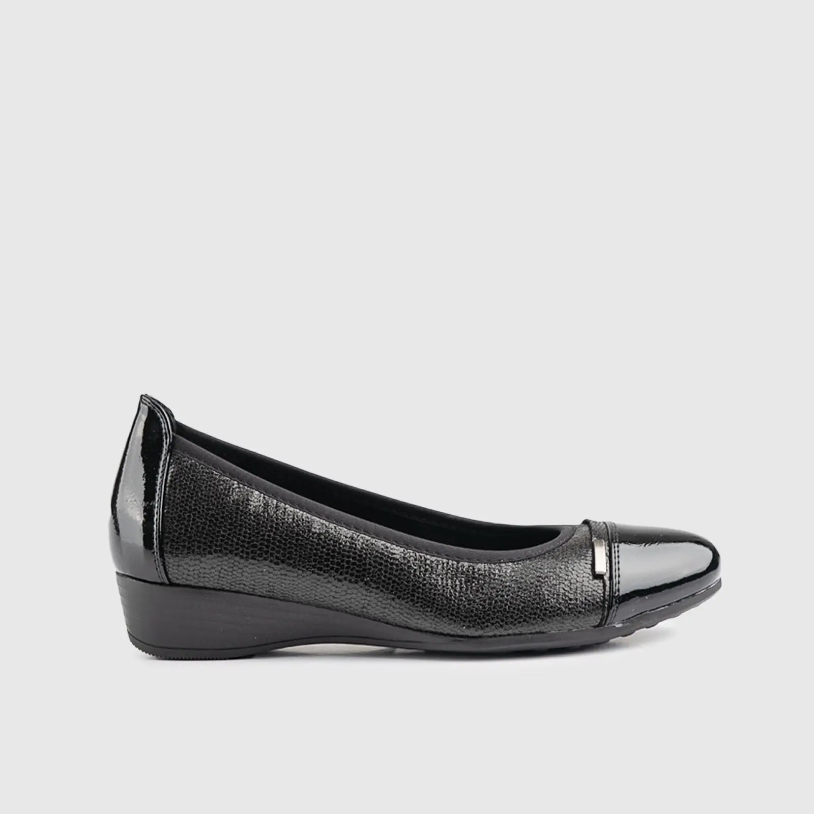 Soft Style Rishi Wedge Black 00217