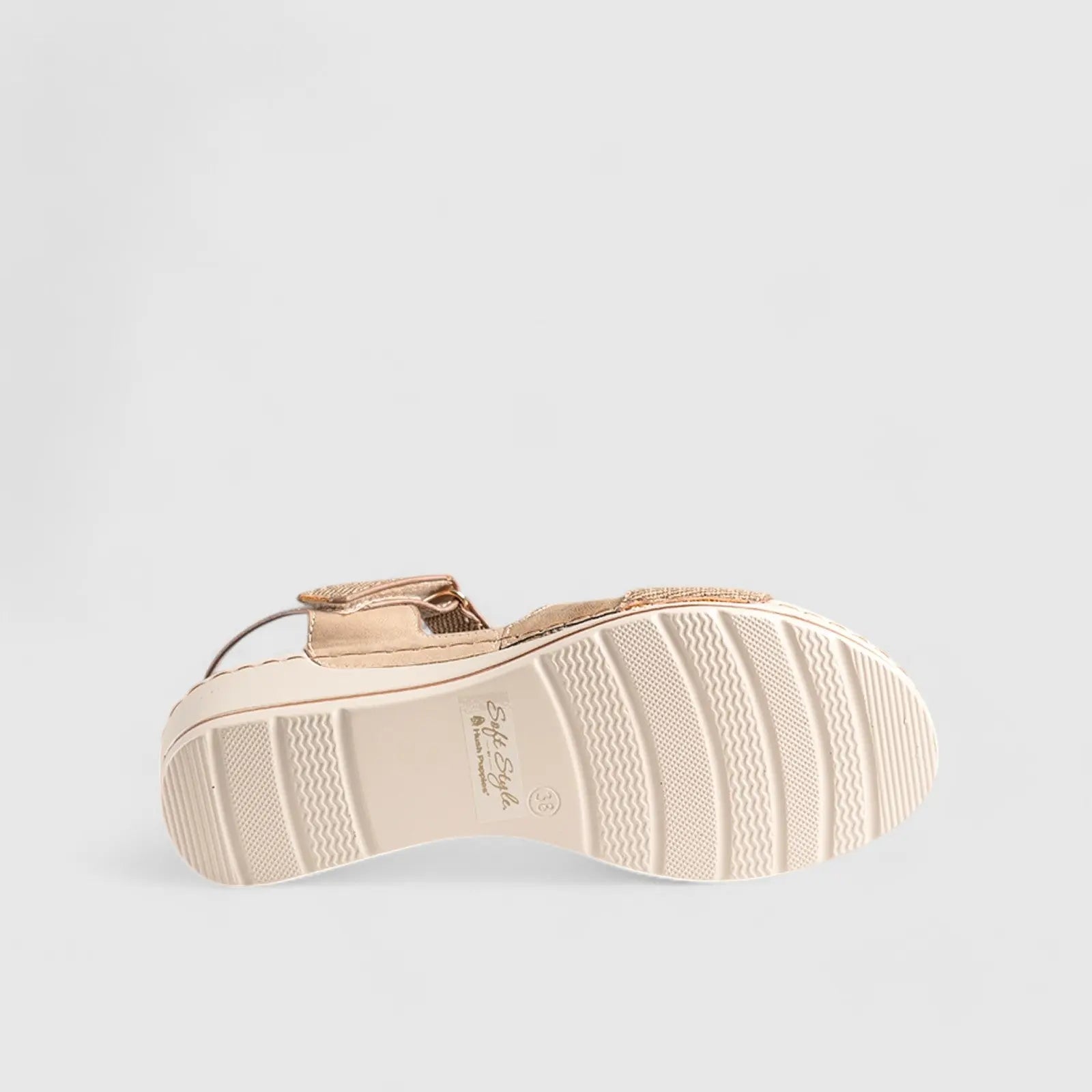 Soft Style Lenny Wedge Sandal Camel 01487