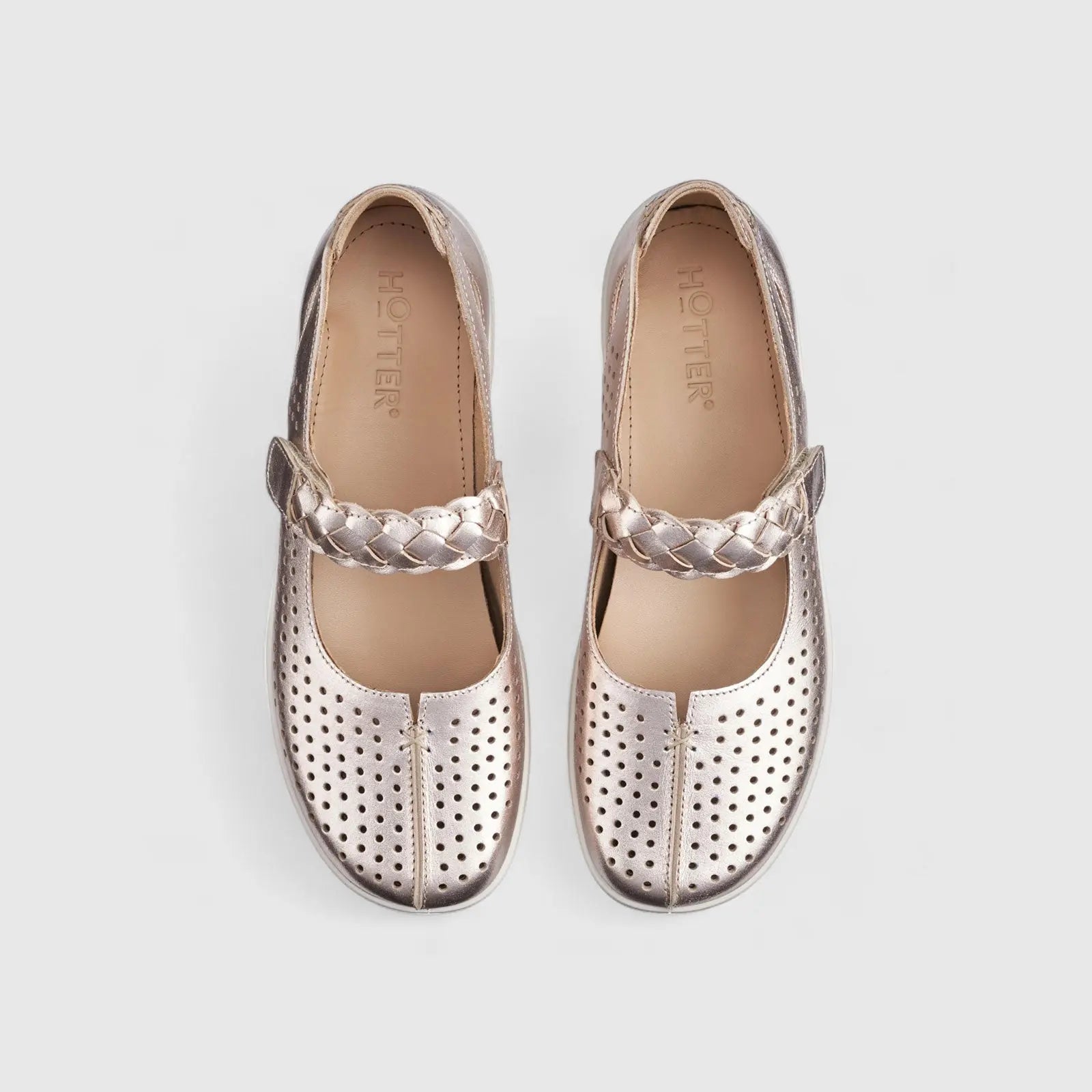 Quake Comfort Shoe Soft Gold